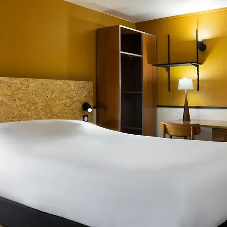 Hotel Greet La Garenne - Rénové 3*
