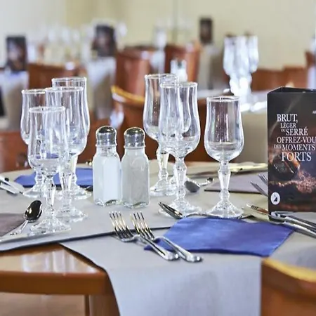 Szálloda Greet La Garenne - Renove 3*