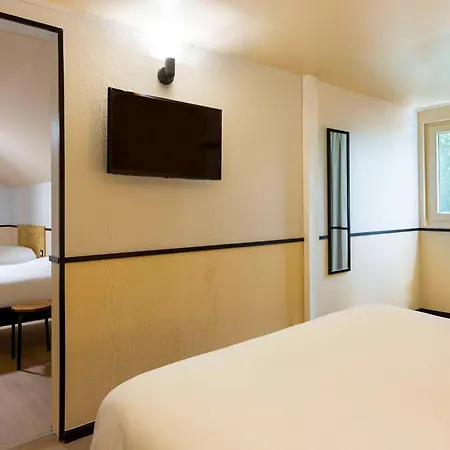 Greet La Garenne - Rénové Hotel 3*
