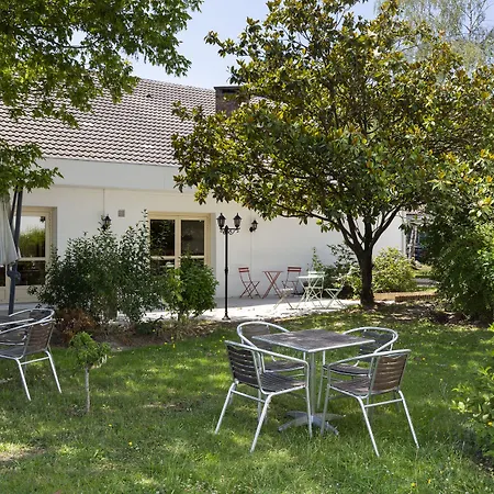 Szálloda Greet La Garenne - Renove 3*