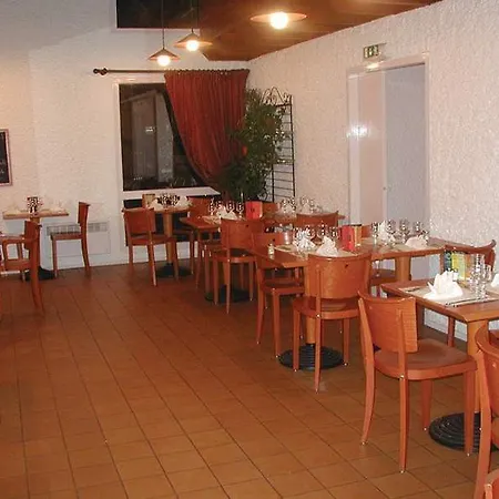 Greet La Garenne - Renove Szálloda