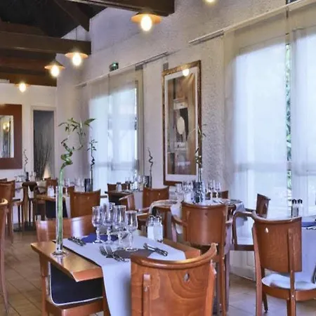 Greet La Garenne - Renove Szálloda 3*