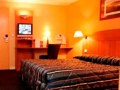 Greet La Garenne - Renove 3* Villeneuve-la-Garenne